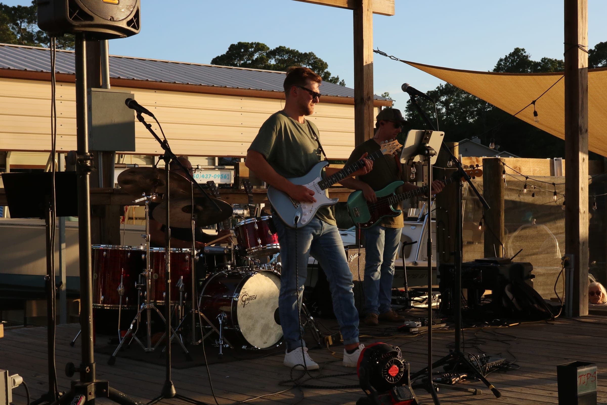 Noah Lynch performing at DaBayou Restaurant & Tiki Bar in 2026